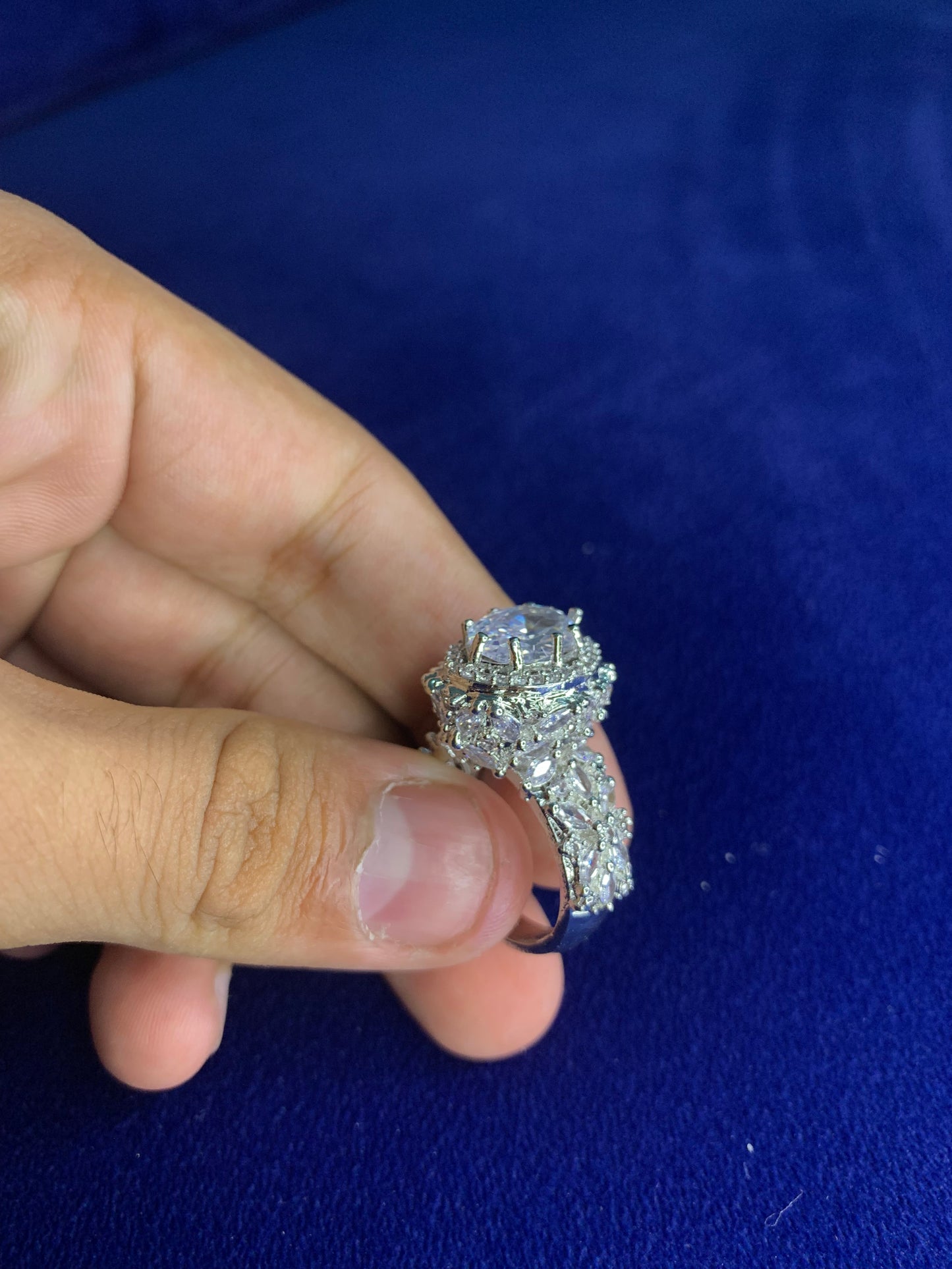 Stylish silver ring For Women with beautiful style