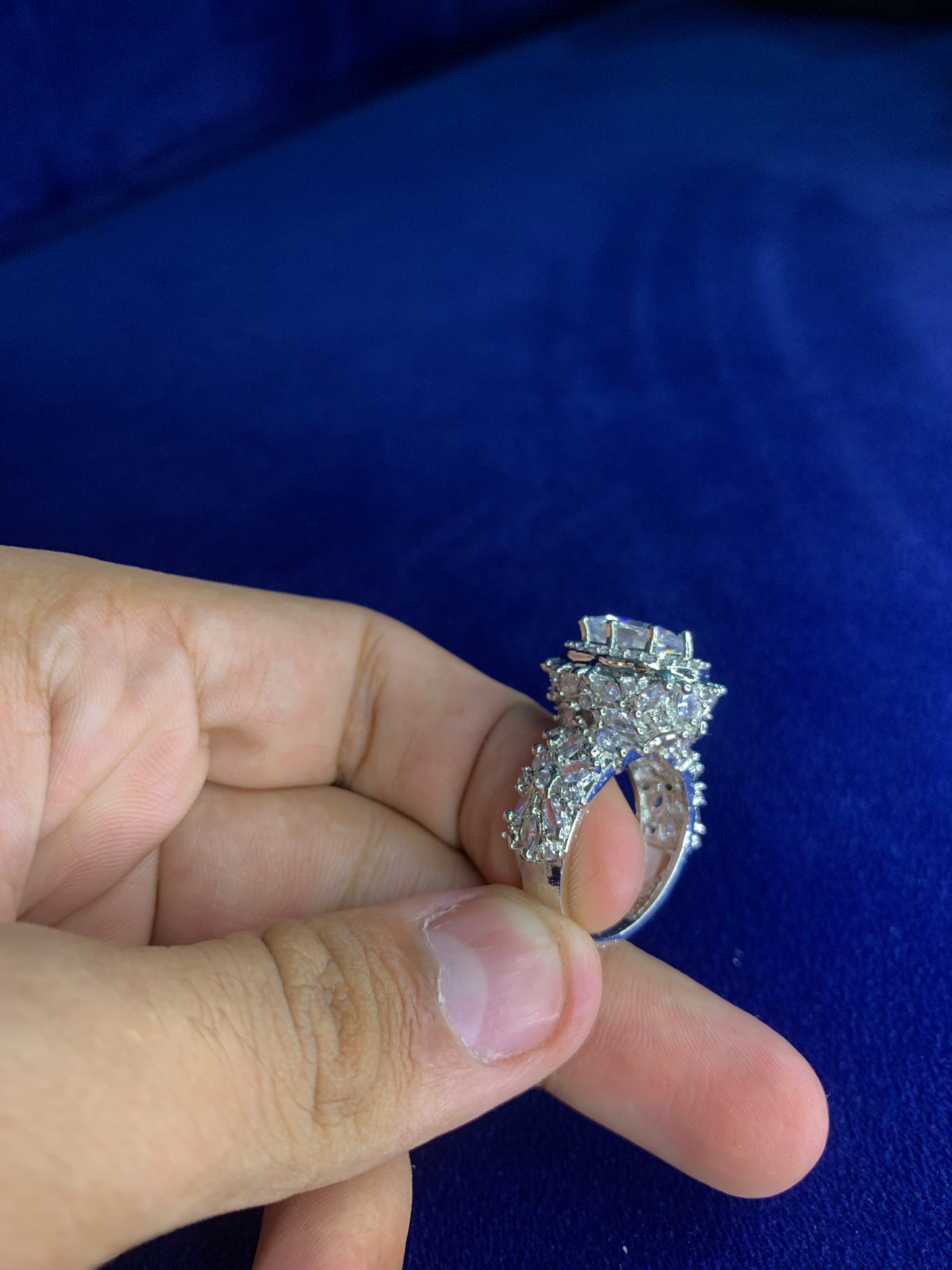 Stylish silver ring For Women with beautiful style