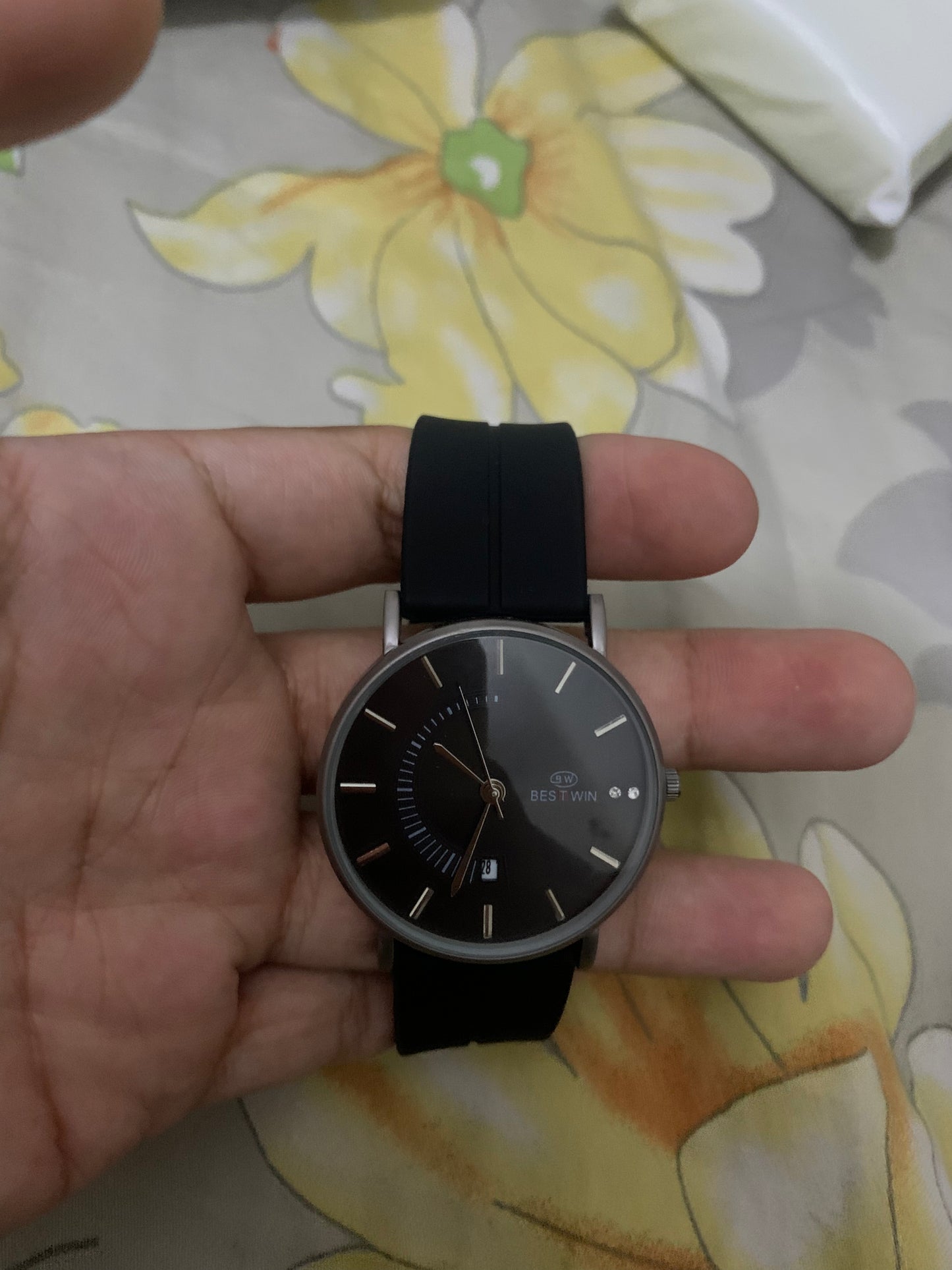 Silicon Strap Graceful Watch For Men